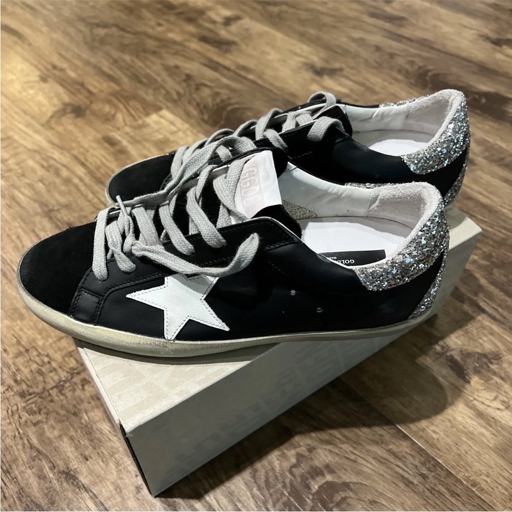 Golden Goose classic superstar ( black and silver) US size 40